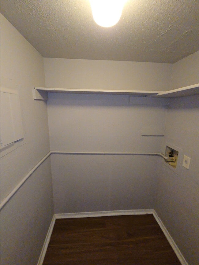 Building Photo - 12634 Ashford Meadow Dr