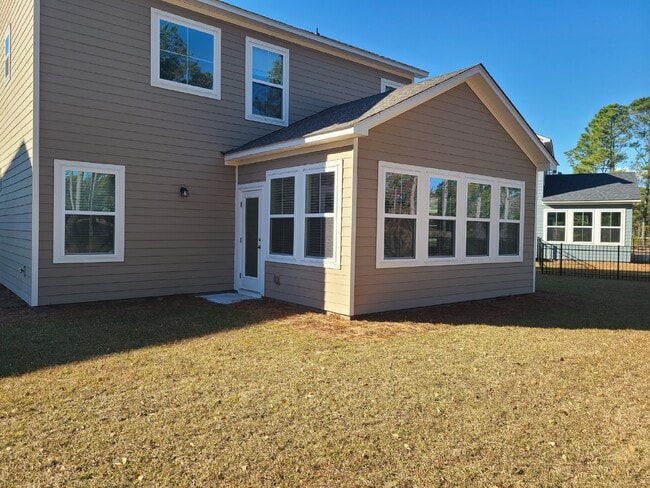 Building Photo - Four Bedroom Home on the North End of Hilton Head Island!