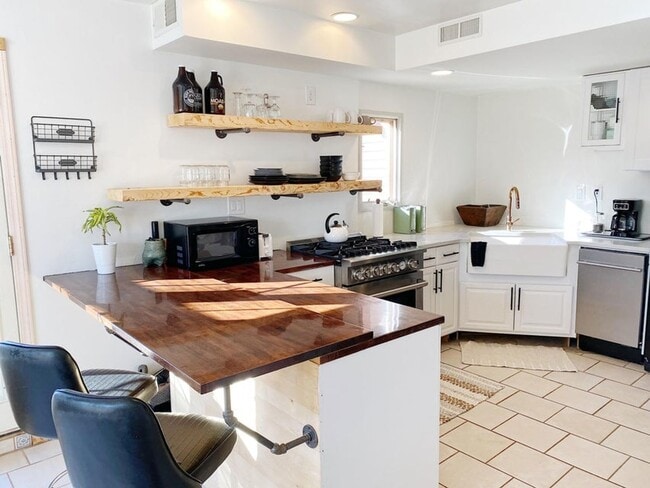 Building Photo - Spacious 2 Bedroom home in Paragonah