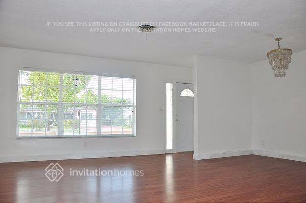 Building Photo - 4655 NW 41st Pl