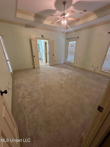 Building Photo - 101 Cedar Green Cove