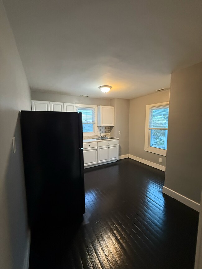 Building Photo - 433 Kolping Ave