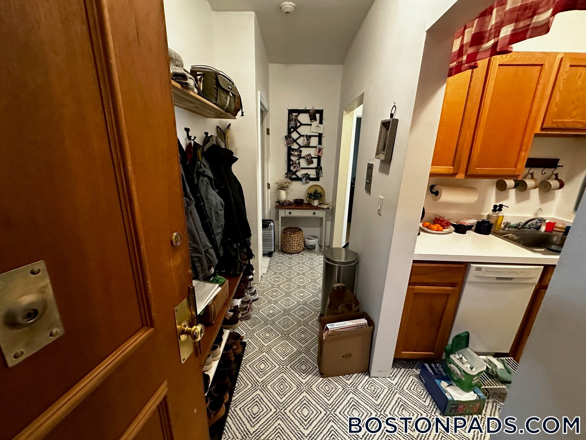 Building Photo - 111 Norway St