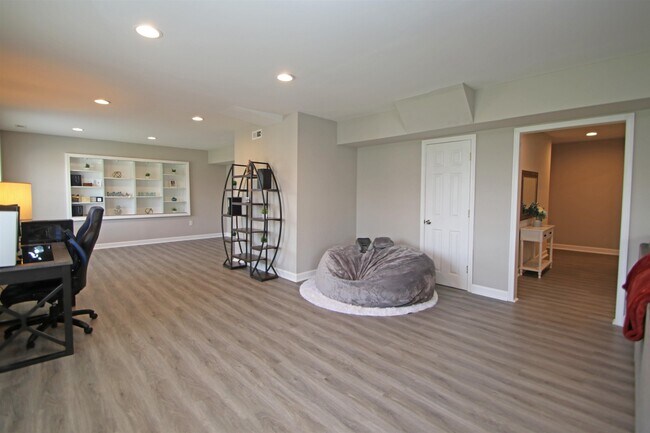 Building Photo - 224 Spring Run Ln