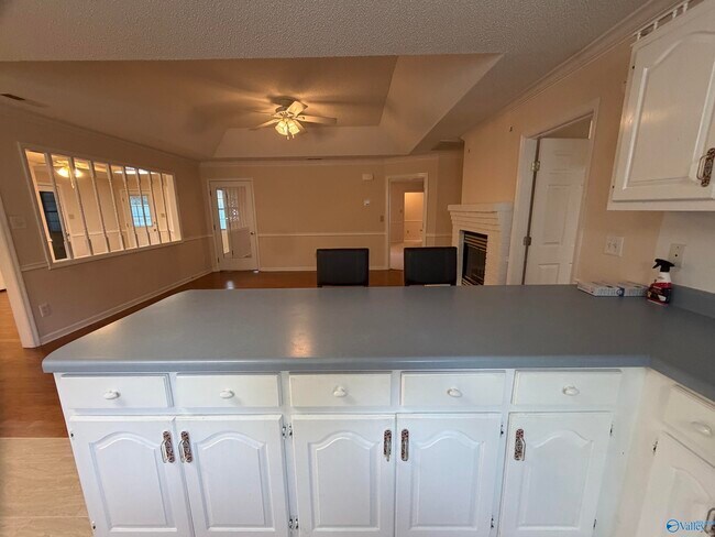 Building Photo - 701 Rigel Dr SW