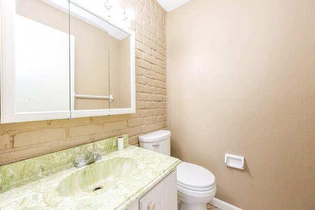 Building Photo - 8941 Gaylord Dr