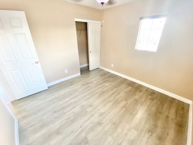 Building Photo - STUNNING 2 STORY HOME 3 BEDROOM 2.5 BATH W/ ONE CAR GARAGE IN A GATED COMMUNITY!