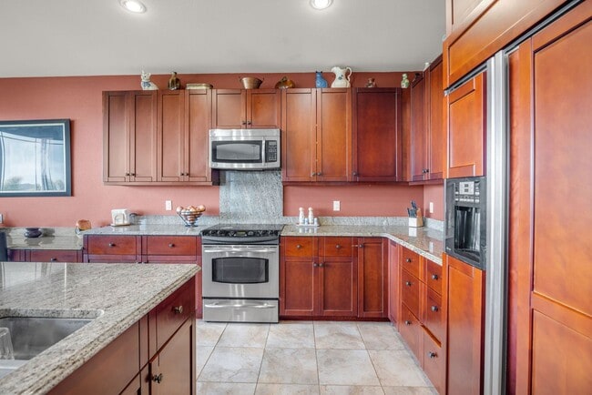 Building Photo - Modern Wailuku Home | 3 Bed / 2.5 Bath | Fully Furnished | Pet Friendly | Spacious Living & Prime...
