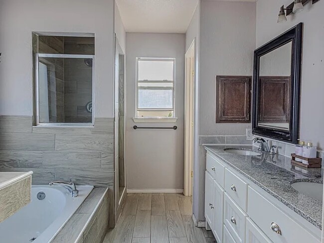 Building Photo - 6088 Los Siglos Dr