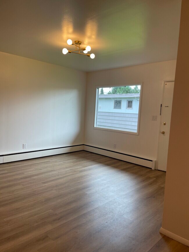 Building Photo - 2225 Romig Plz