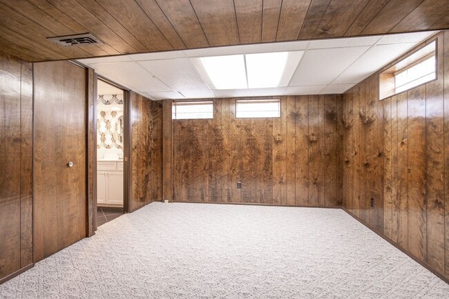 Building Photo - # Bedroom/2 Bath Single family!  Brook Park! Finished Basement