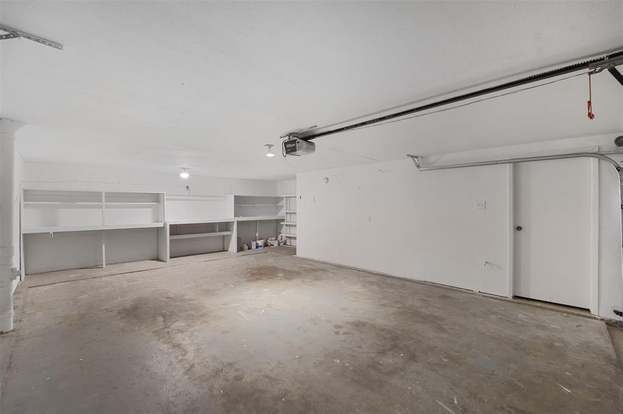 Building Photo - 8416 Seawall Blvd