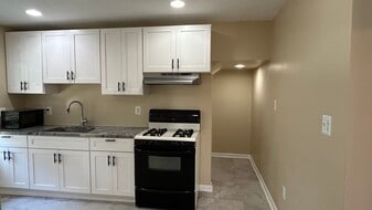 Building Photo - 4308 Ridge Rd