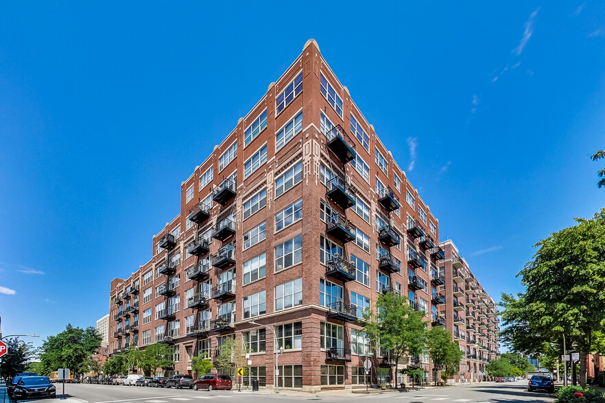 Building Photo - 1500 W Monroe St