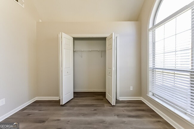 Building Photo - 210 Coldsprings Ct