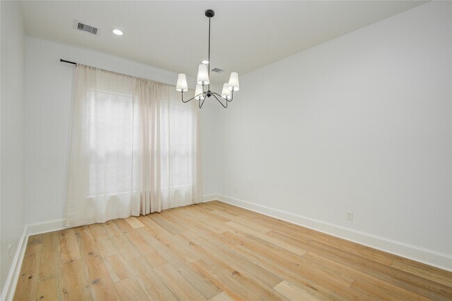 Building Photo - 5002 Eigel St