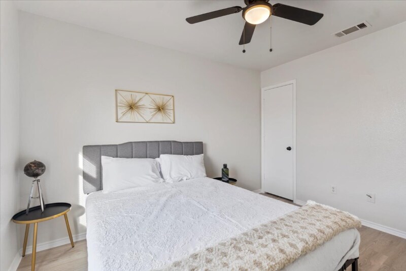 Building Photo - 5810 Redstone Dr