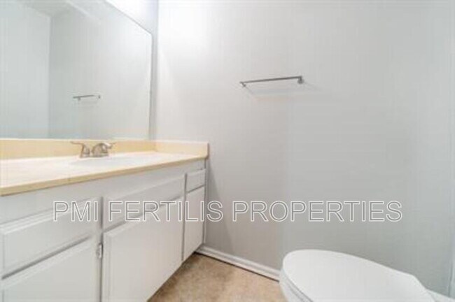 Building Photo - 16845 San Bernardino Ave