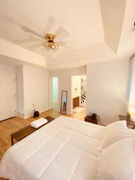 Building Photo - 434 Canewood Pl
