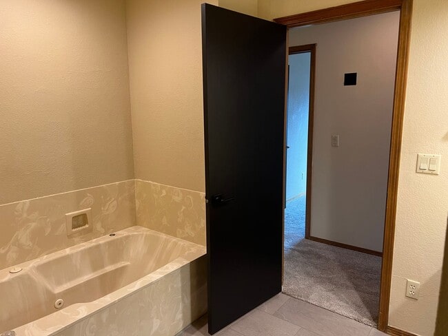 Building Photo - AVAILABLE NOW! Lakewood Village Duplex