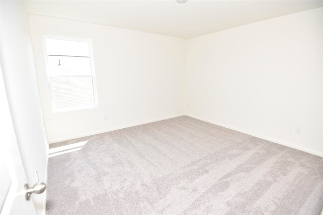 Building Photo - 21650 Cottage Ln