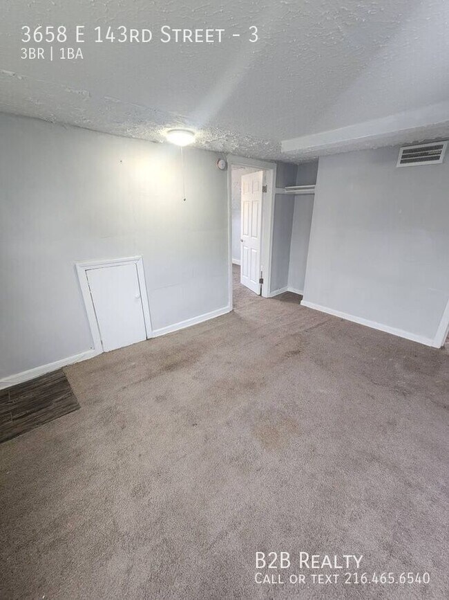 Building Photo - 3658 E 143rd St