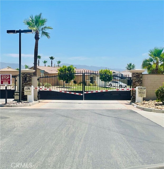 Building Photo - 83107 Greenbrier Dr