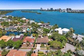 Building Photo - 13105 Biscayne Island Terrace