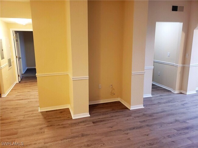 Building Photo - 23640 Walden Center Dr