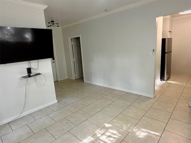 Building Photo - 1217 NW 7th Ave