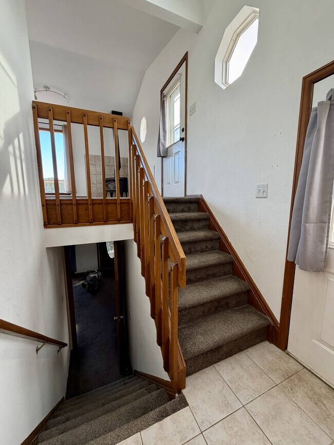 Building Photo - 73 Sunlight Ln