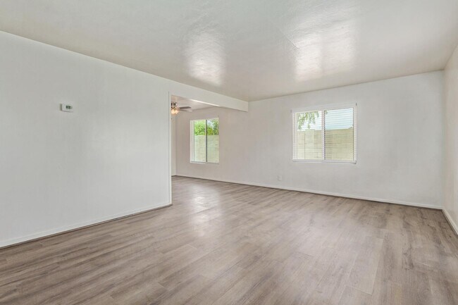 Building Photo - 4546 N 10th St