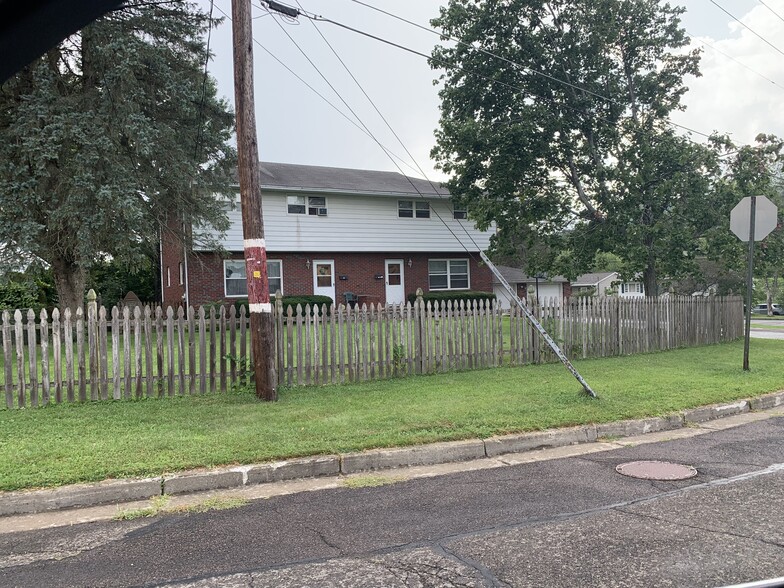 Primary Photo - 700 W Wendell St