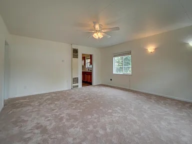 Building Photo - 1211 Niantic St