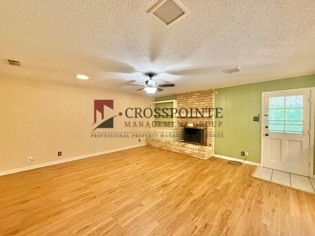 Building Photo - Wonderful updated home near UT Tyler, Available!