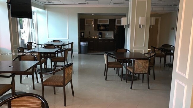 Building Photo - 3180 S Ocean Dr