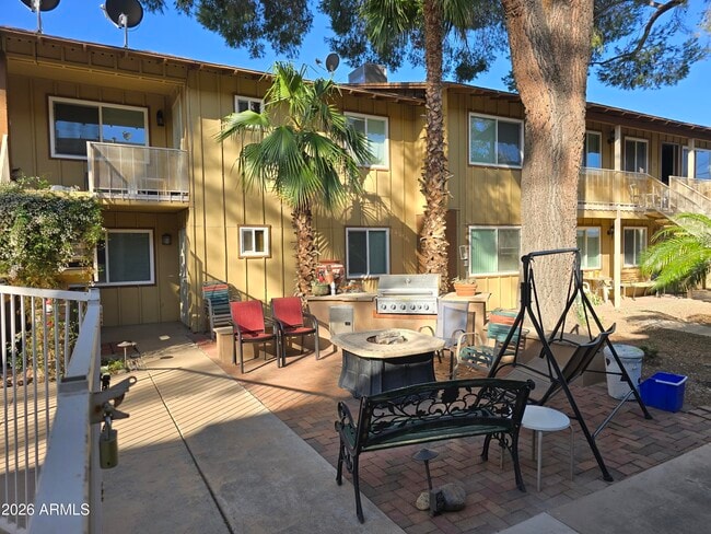 Building Photo - 90 W Yavapai St