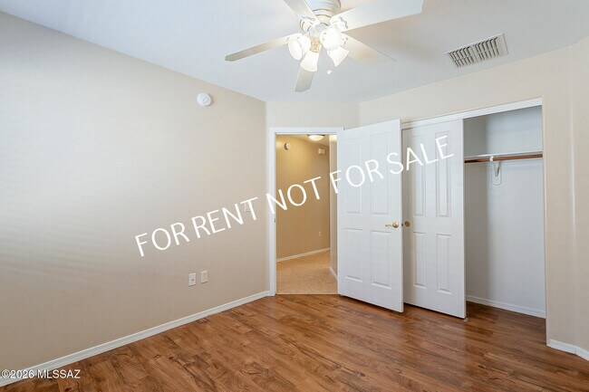 Building Photo - 8356 S Otis Dr