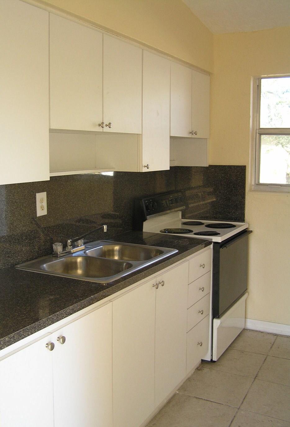 Kitchen (Inward View) - 1131 NW 58th Ter