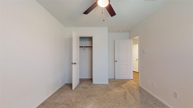 Building Photo - 16873 Short Pnes Dr