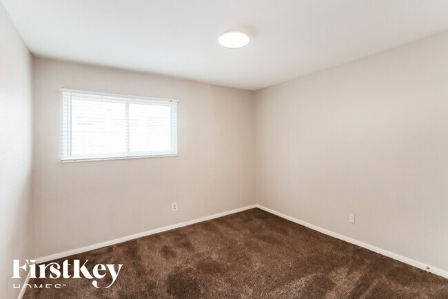 Building Photo - 11415 Pepperdine Ln