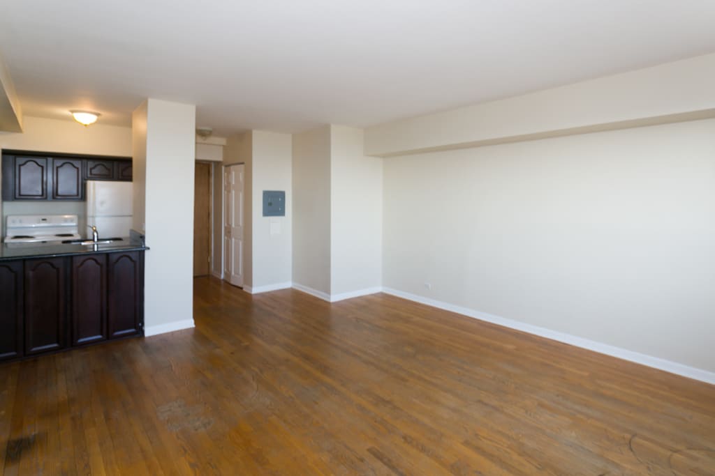 Building Photo - 4180 N Marine Dr