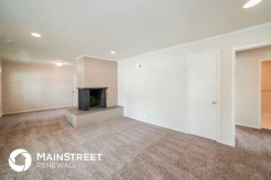 Building Photo - 4909 Norwood Ave