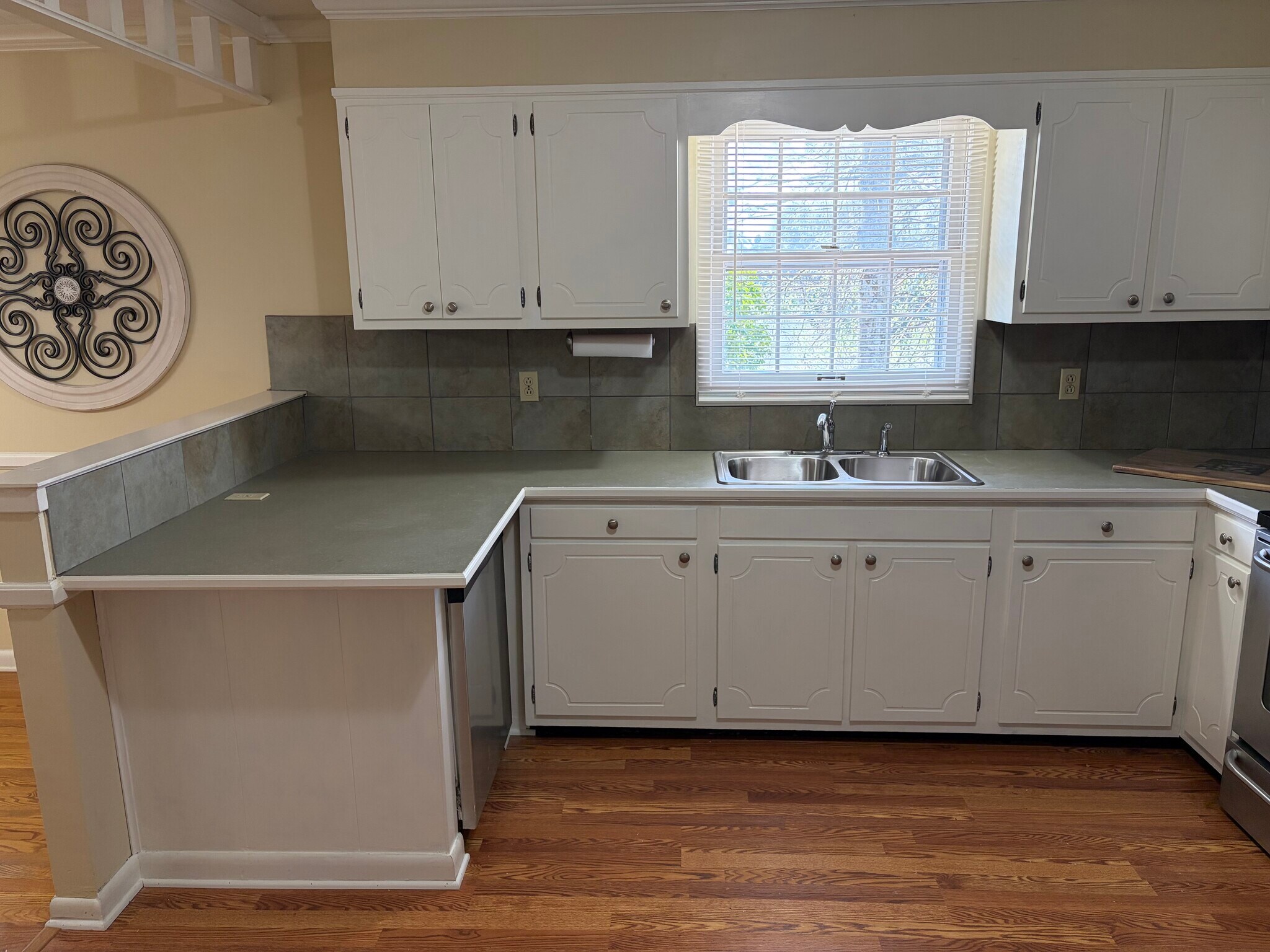 Building Photo - 16348 Woodcliffe Dr