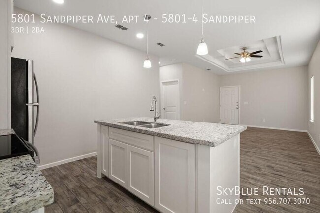 Building Photo - 5801 Sandpiper Ave