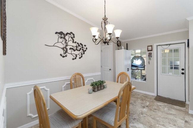 Building Photo - Nokomis Lake Village 3 bed/2bath