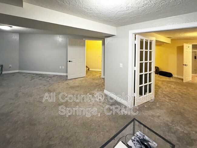 Building Photo - 2970 Haystack Dr
