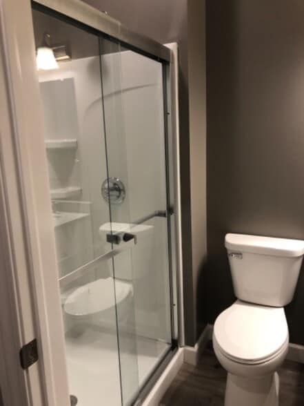 Building Photo - 628 Davis St