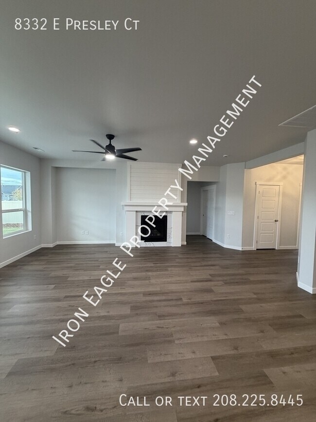 Building Photo - 8332 E Presley Ct