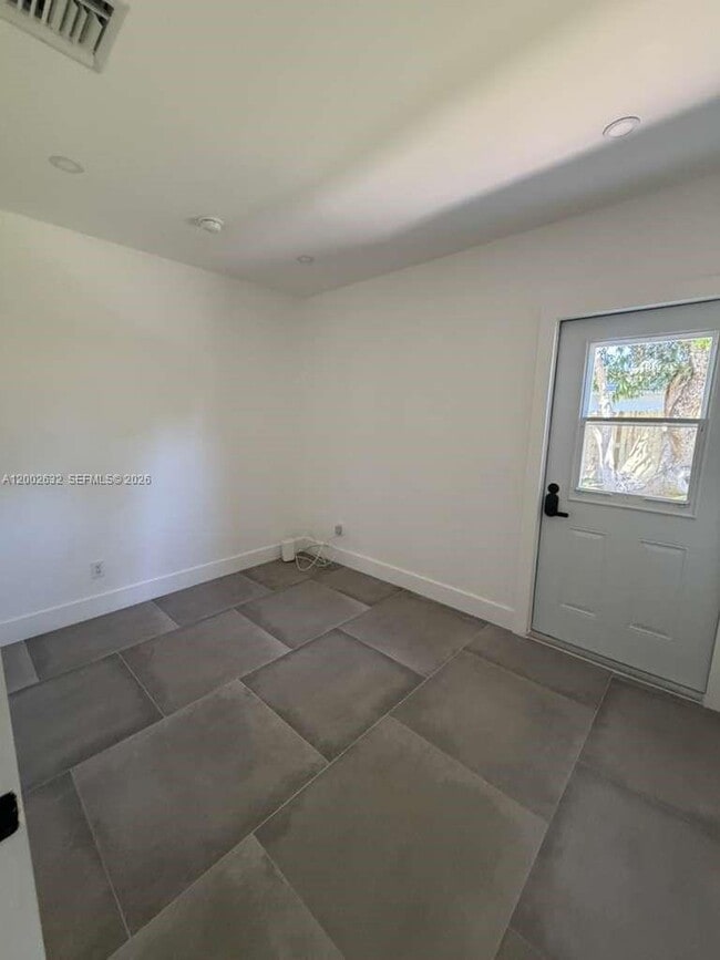 Building Photo - 14240 S Biscayne River Dr